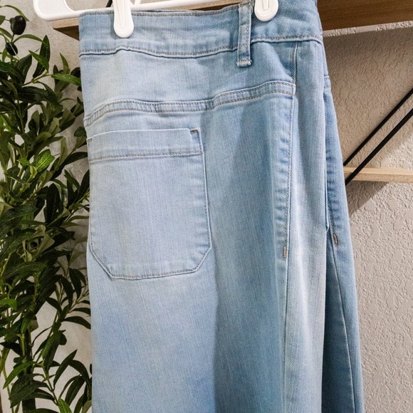 Light Blue Women's Old Navy Flair Size 18 Jeans - Picture 4 of 7